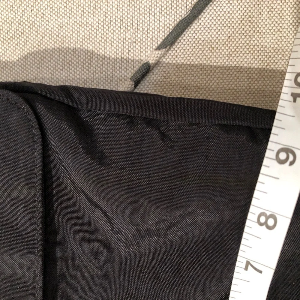 Baggallini Crossbody Backpack Style Bag - Picture 7 of 7